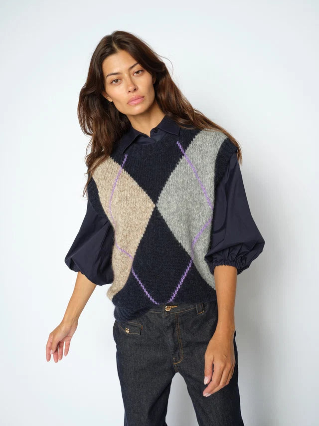 Jennine knit vest navy- Mos Mosh