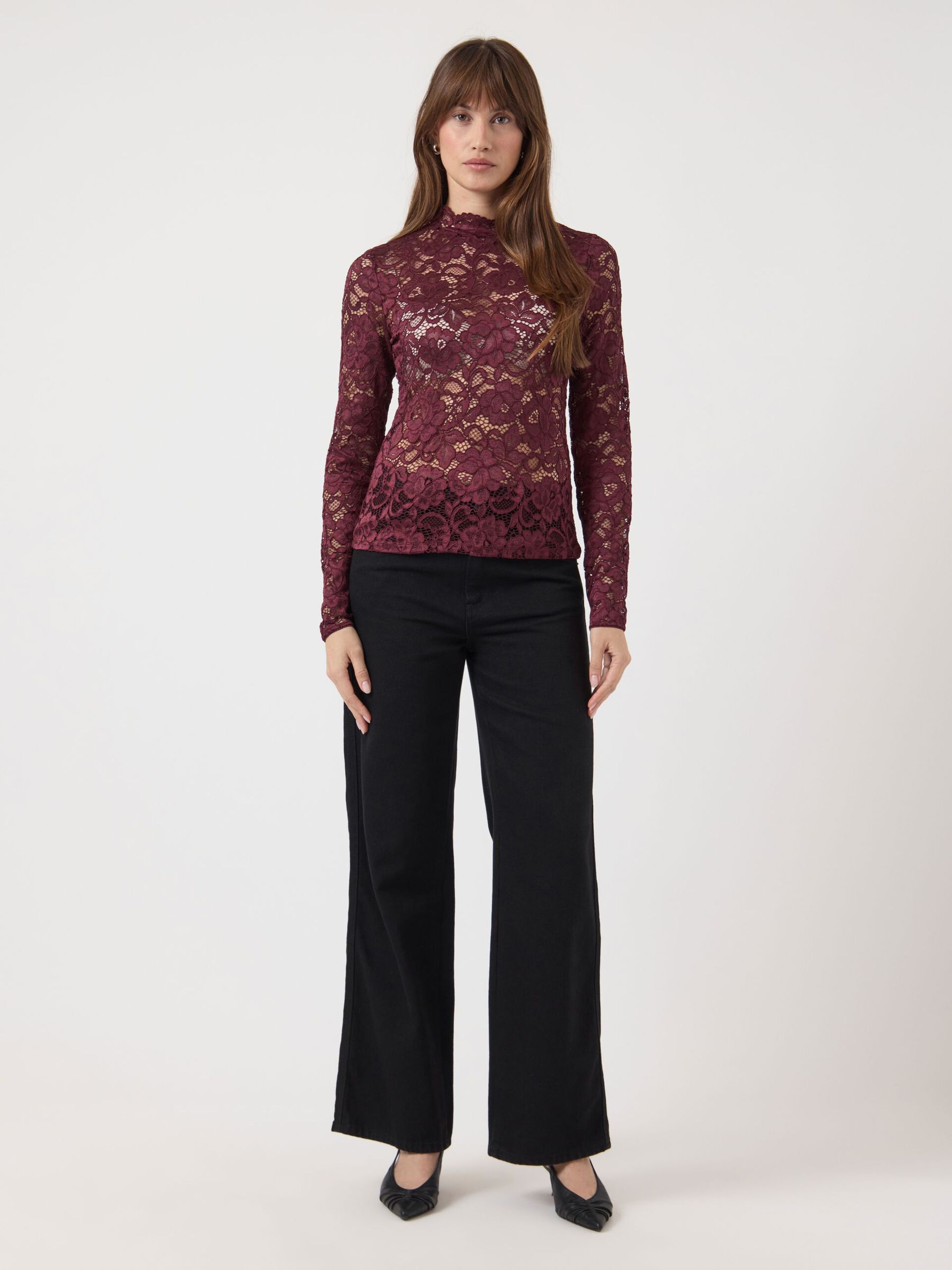 Yaslacy port royale lace blouse - YAS