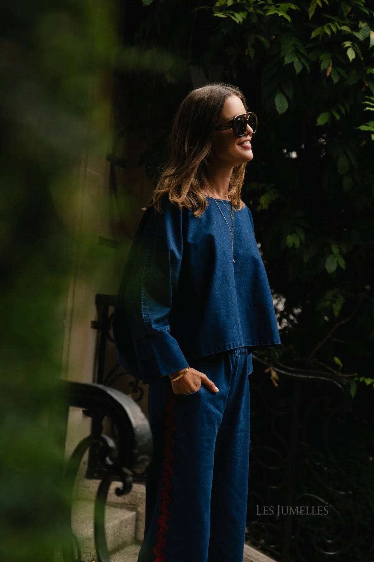 Chemise en jean Ruby bleu marine délavé - Les Jumelles