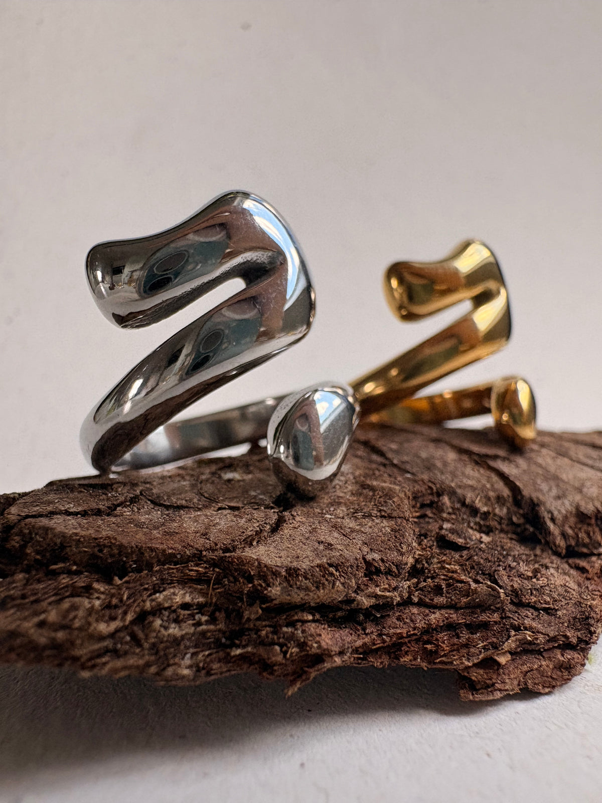 Madame Ada ring