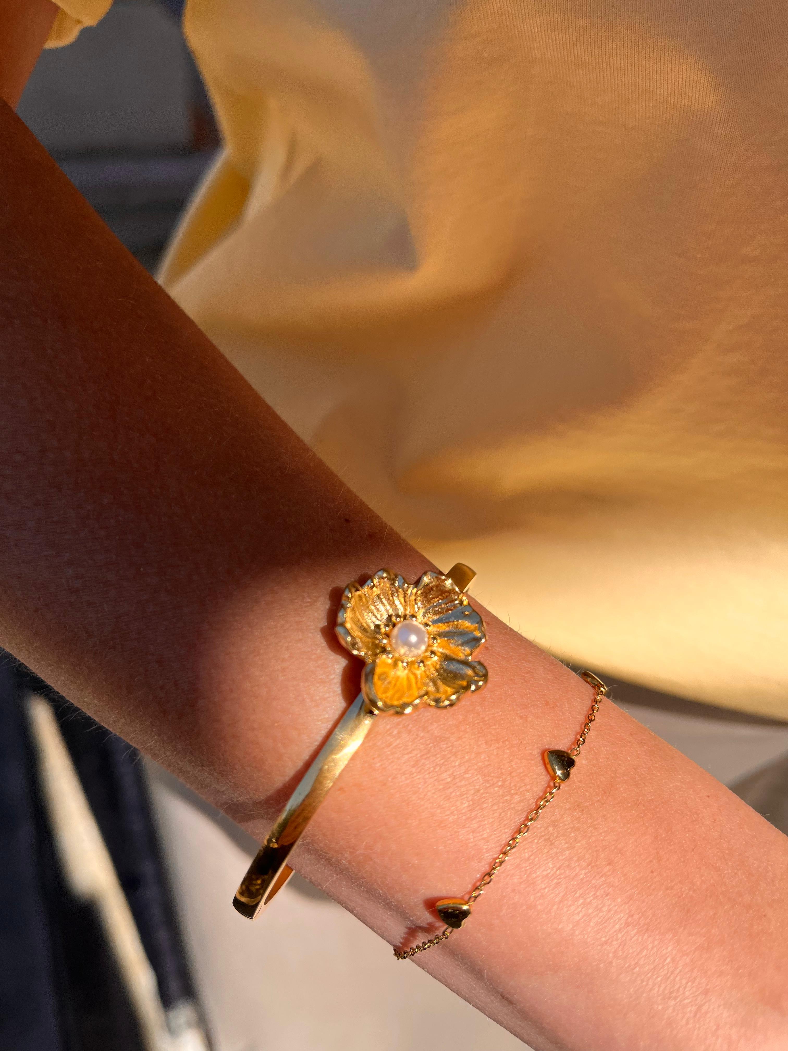 Bangle met ranonkel bloem en imitatieparel - My Jewellery