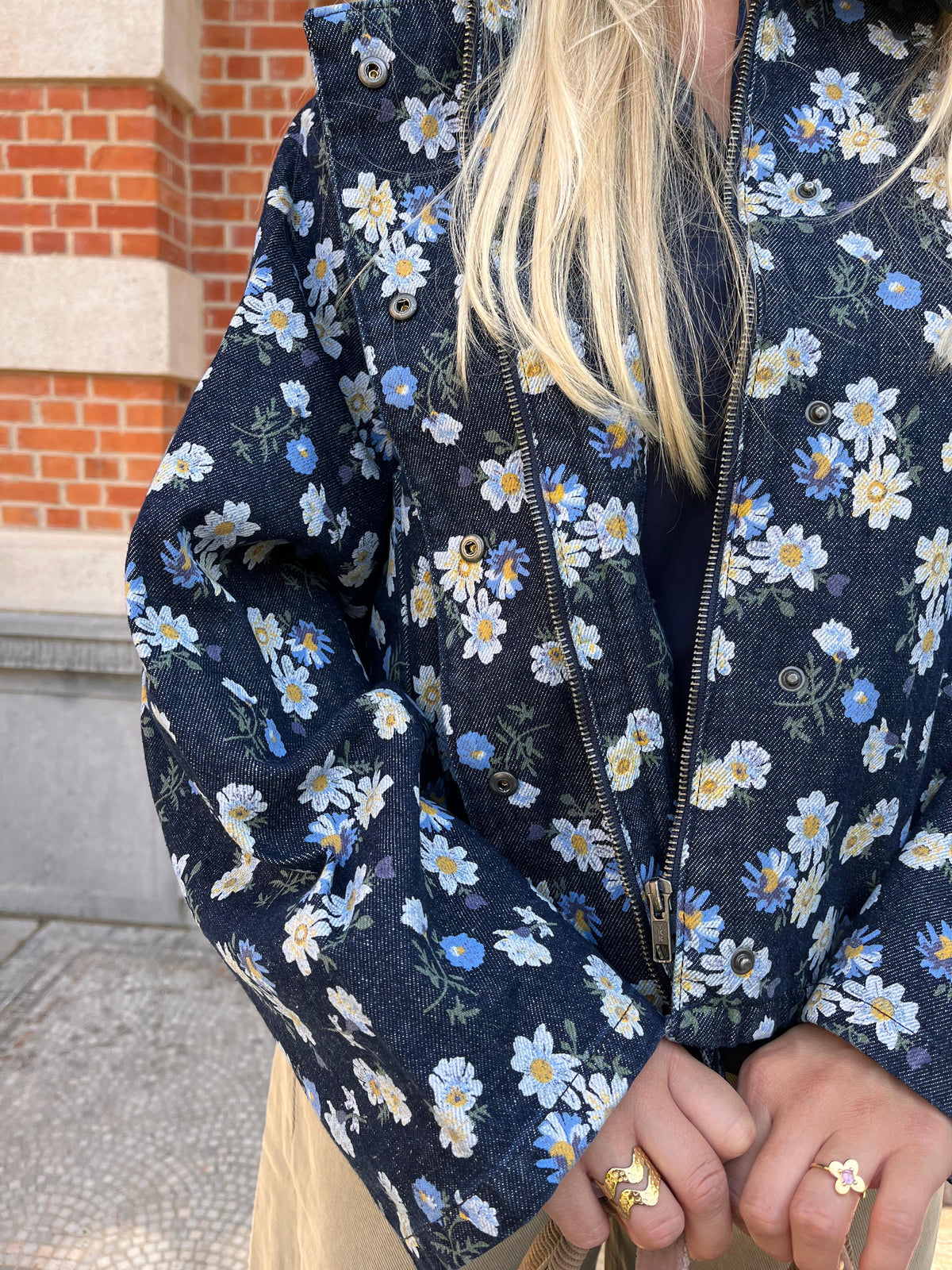 Porter Jacke mit Blumenmuster - Les Soeurs