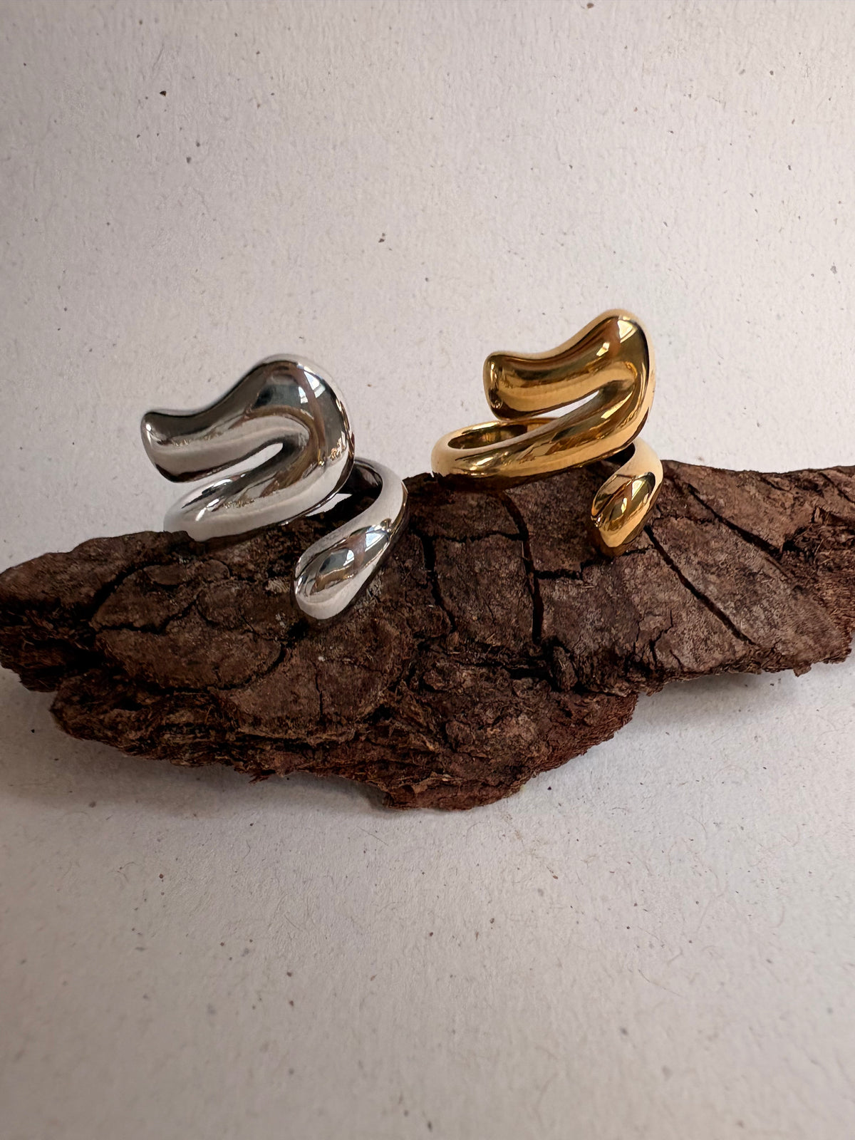 Madame Ada ring