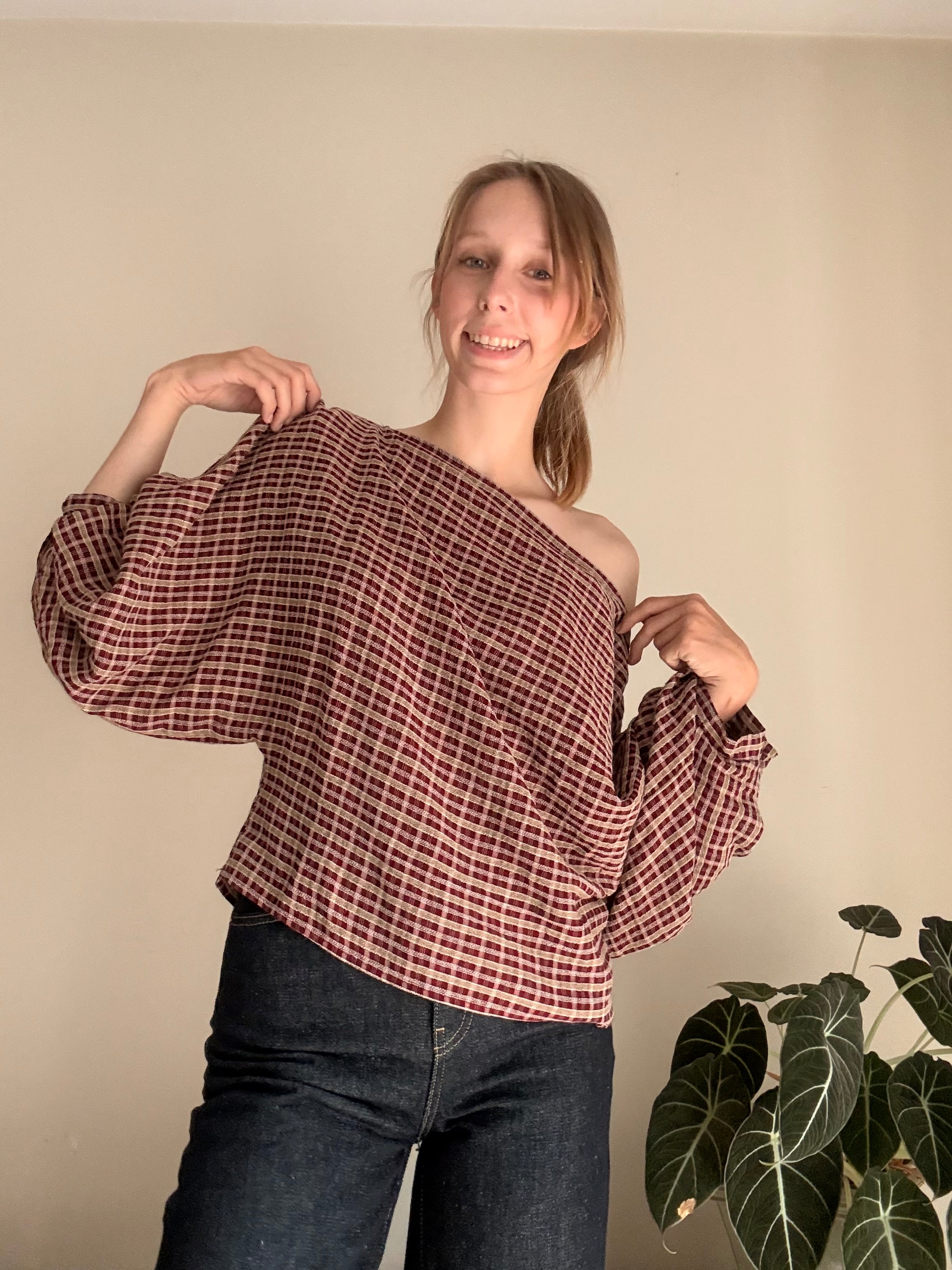 Cosette signature check blouse burgundy - Les Jumelles