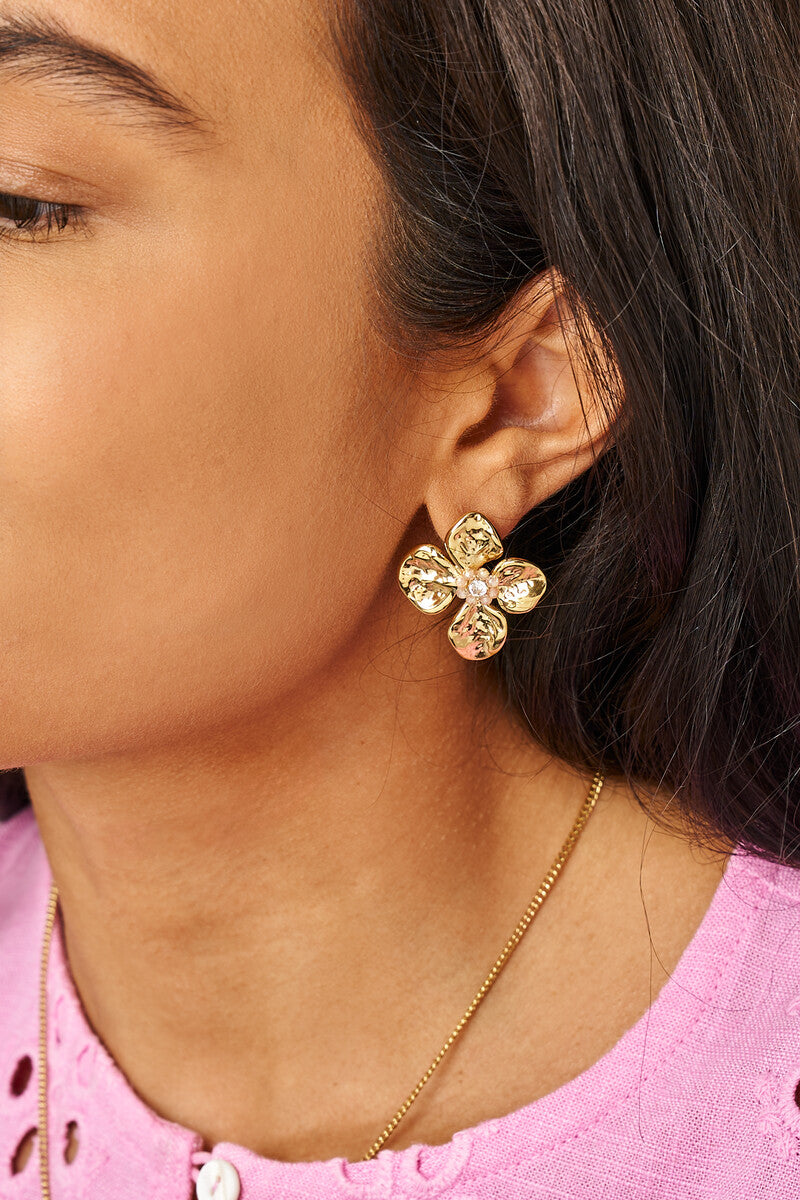Oorhangers met bloem en beige kralen - My Jewellery