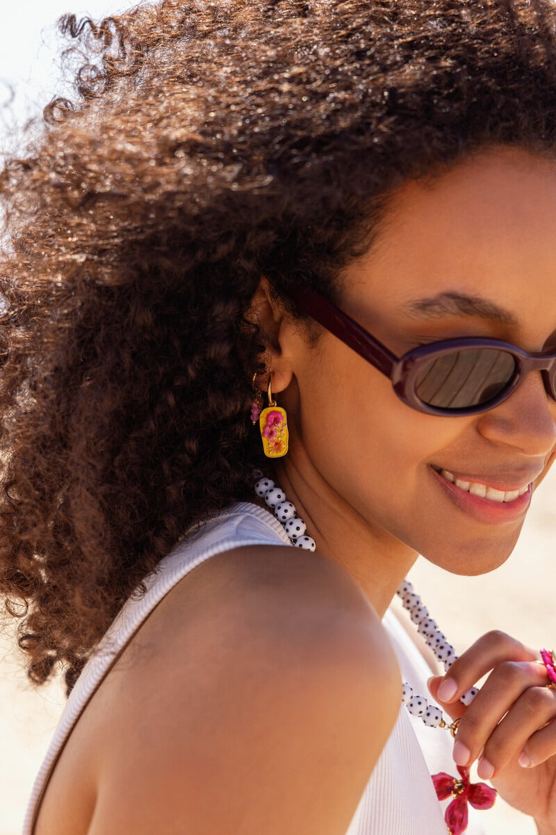 Tropical oorringen met gele bedel en bloemen - My Jewellery