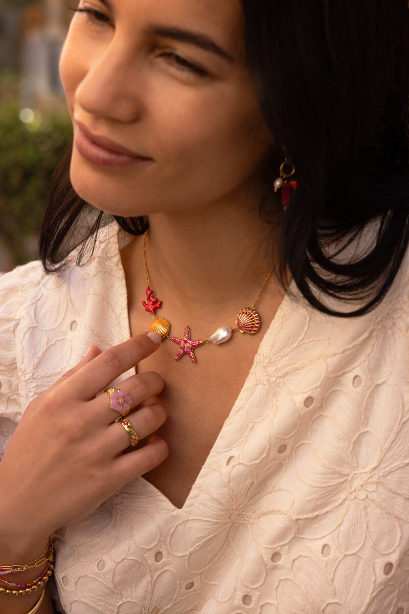 Ciao ketting met schelpen en zoetwaterparel